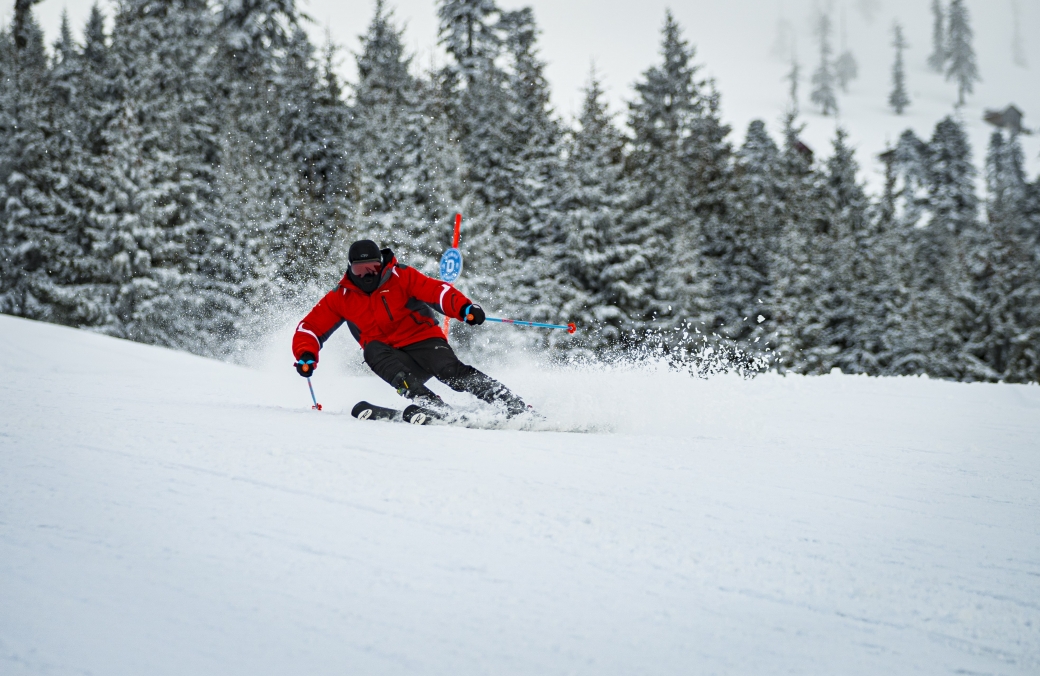 Skiing & Snowboarding