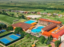 Outdoor Swimming Pools